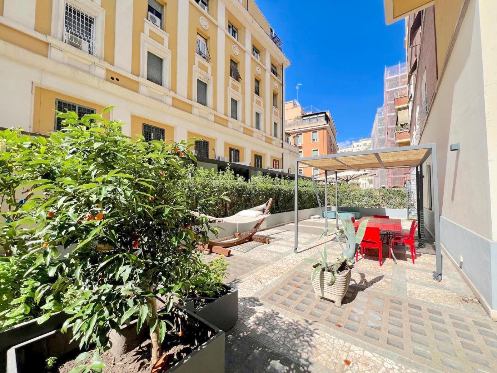 Apartment The Garden In Parioli